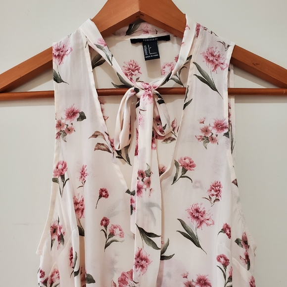 BNWOT Forever21 floral tie blouse top small - Picture 2 of 7